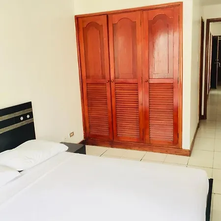 Apartamento Amoblados Bocagrande. Mr German Cartagena